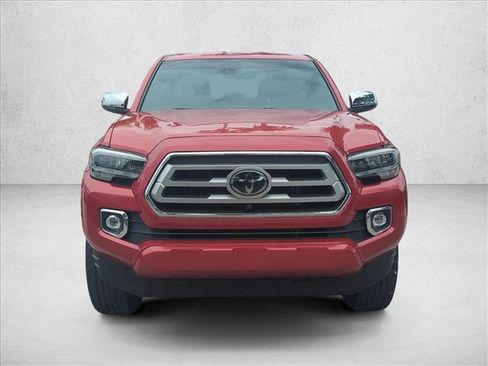 Used 2022 Toyota Tacoma Limited RWD image 2