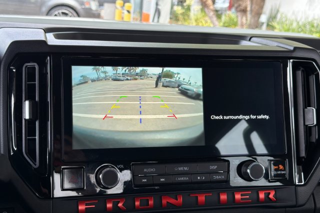 Used 2025 Nissan Frontier Pro-X RWD image 22