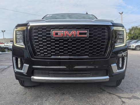 Used 2021 GMC Yukon XL Denali image 5