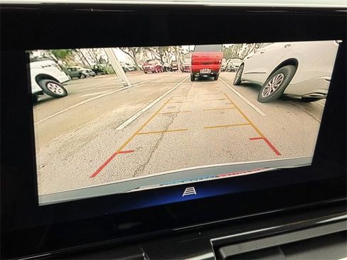 Used 2025 Chevrolet TrailBlazer LT w/ Driver Confidence Package image 31