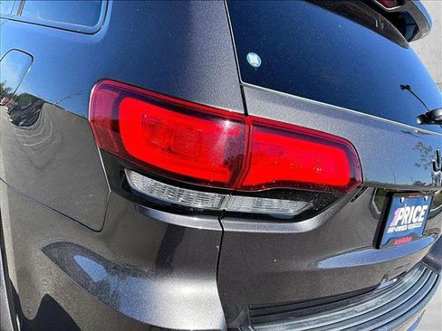Used 2020 Jeep Grand Cherokee Altitude image 29