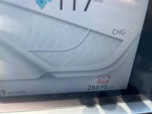 Used 2023 Hyundai Ioniq 6 SE RWD image 9