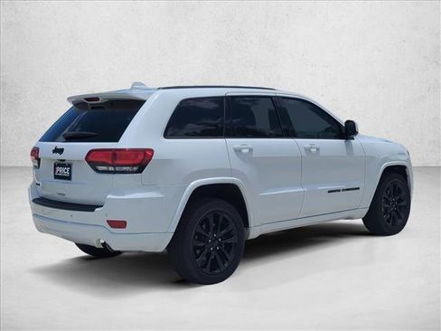 Used 2021 Jeep Grand Cherokee Laredo X AWD/4WD image 5