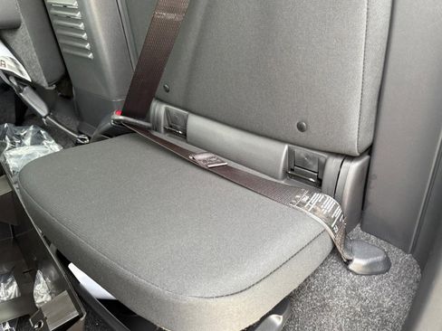 New 2025 Nissan Frontier S image 19