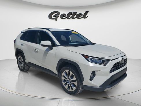 Used 2019 Toyota RAV4 Limited w/ Cold Weather Package FWD image 3