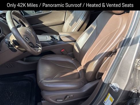 Used 2017 Lincoln MKX Reserve w/ Lincoln MKX Climate Package image 3