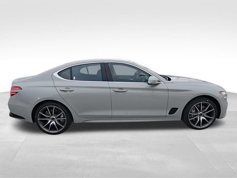 Used 2026 Genesis G70 2.5T AWD/4WD image 9