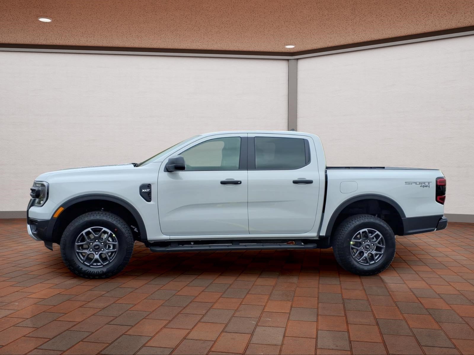 New 2026 Ford Ranger XLT w/ Equipment Group 301A High AWD/4WD image 3