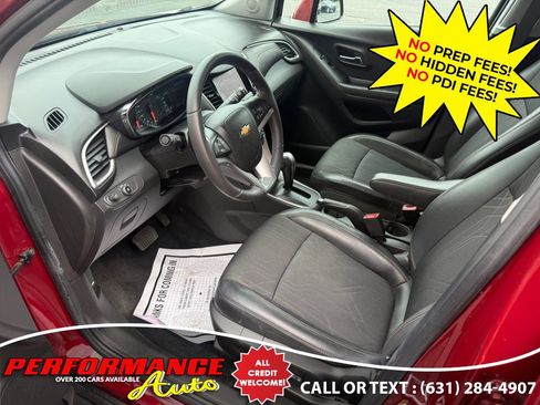 Used 2021 Chevrolet Trax LT w/ Driver Confidence Package AWD/4WD image 7