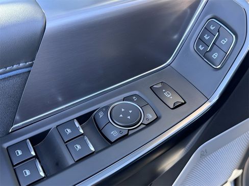 New 2026 Ford F250 Platinum w/ FX4 Off-Road Package image 16