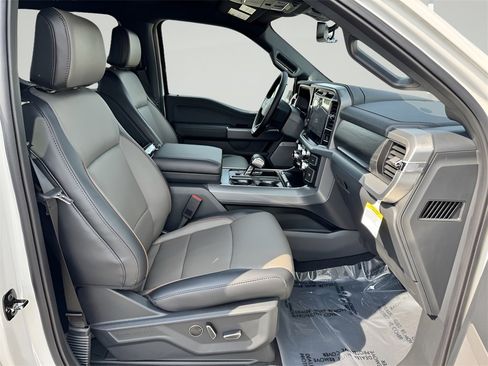 New 2025 Ford F150 Lariat w/ Equipment Group 502A High image 29