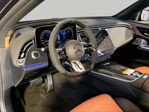 New 2026 Mercedes-Benz E 53 AMG e 4MATIC Sedan image 9