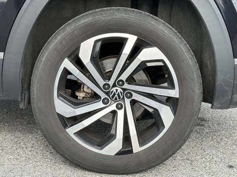 Used 2023 Volkswagen Atlas Cross Sport SEL image 7