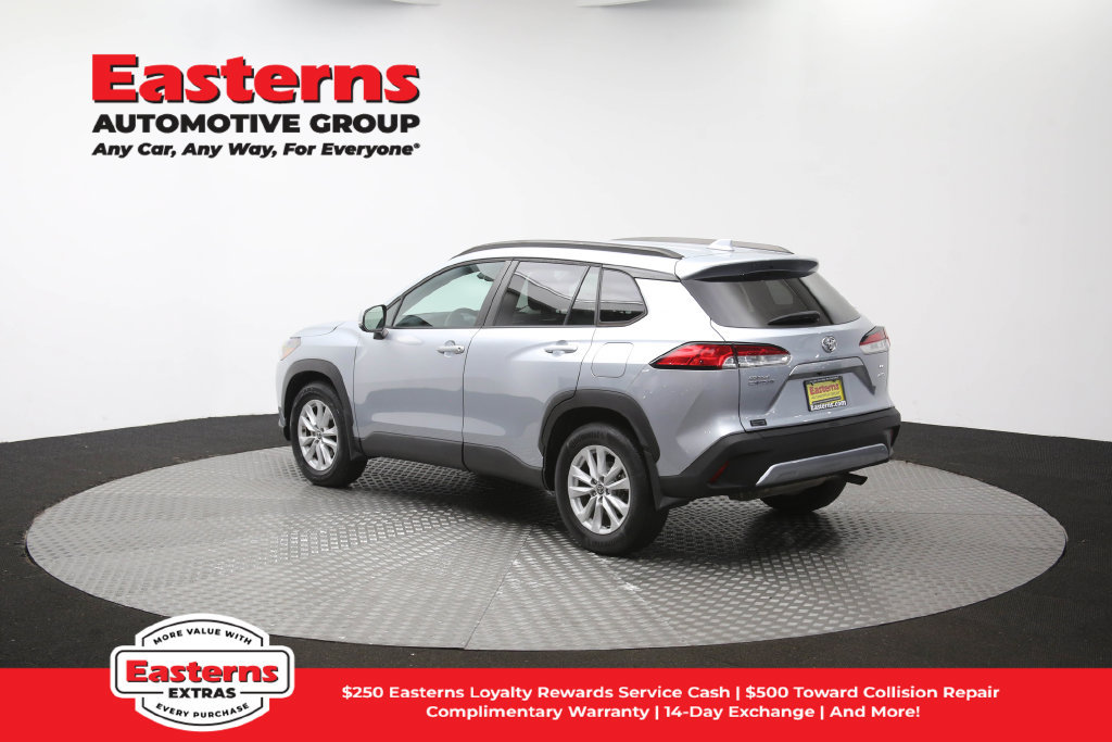 Used 2022 Toyota Corolla Cross LE AWD/4WD image 61