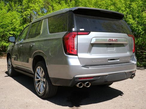 Used 2023 GMC Yukon Denali AWD/4WD image 5