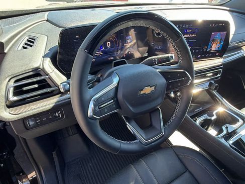 Used 2025 Chevrolet Traverse High Country w/ LPO, Floor Liner Package AWD/4WD image 10