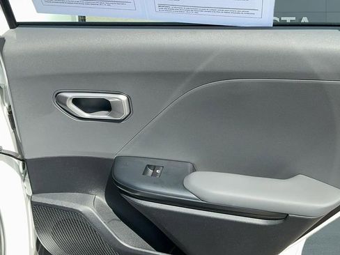 Certified 2025 Kia K4 LXS image 17