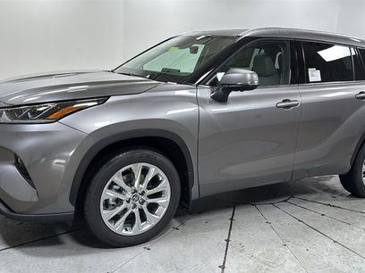 New 2025 Toyota Highlander Limited