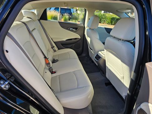 Used 2024 Chevrolet Malibu LT FWD image 31