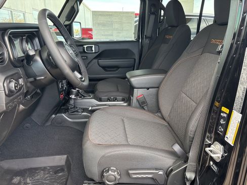 New 2026 Jeep Gladiator Mojave image 10