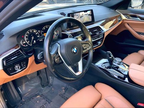 Used 2017 BMW 540i xDrive image 17