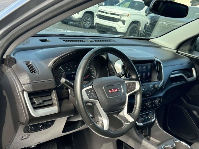 Certified 2024 GMC Terrain SLT FWD image 9