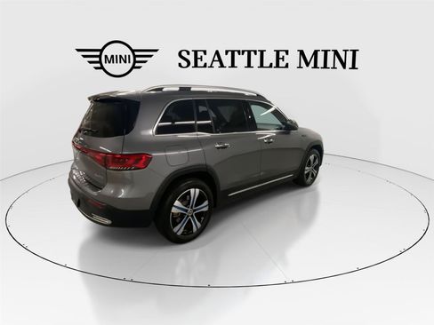 Used 2022 Mercedes-Benz EQB 350 4MATIC image 11