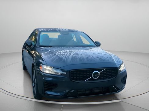 Used 2024 Volvo S60 T8 Ultimate AWD/4WD image 5