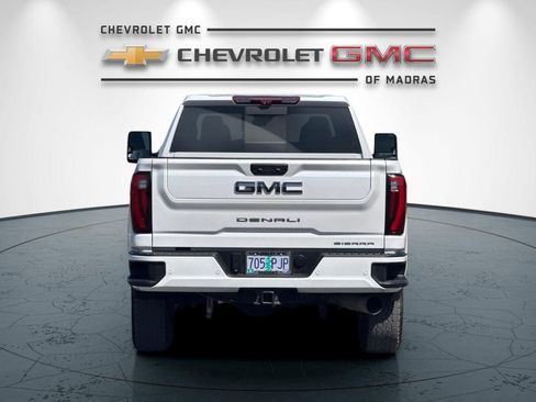 Used 2024 GMC Sierra 3500 Denali Ultimate AWD/4WD image 4