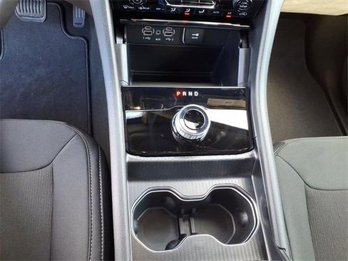 New 2025 Jeep Grand Cherokee L Laredo image 14