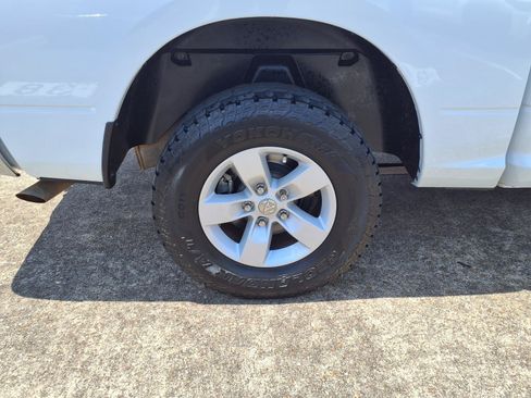 Used 2022 RAM 1500 Classic SLT w/ Electronics Group AWD/4WD image 27