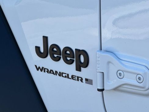 Used 2025 Jeep Wrangler Unlimited Sport AWD/4WD image 28