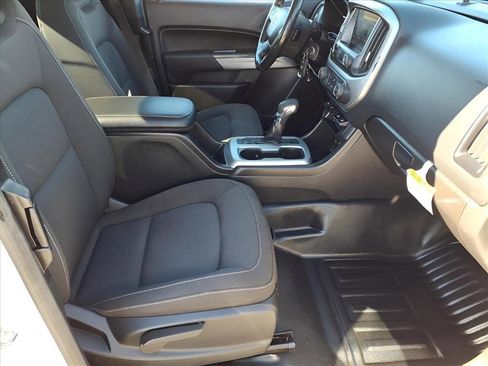 Used 2022 Chevrolet Colorado LT w/ Fleet Safety Package image 17