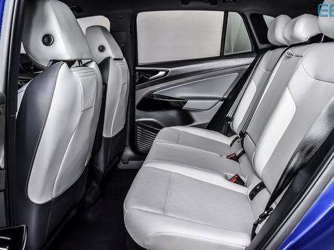 Used 2021 Volkswagen ID.4 Pro S w/ Gradient Package image 21