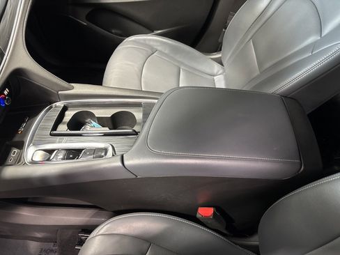 Used 2024 Buick Enclave Essence w/ Technology Package image 24