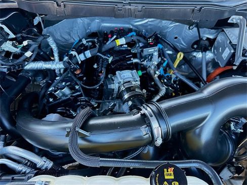 Used 2025 Ford F150 XLT w/ Equipment Group 302A MID image 30