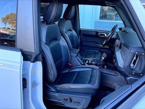 Certified 2025 Ford Bronco Outer Banks image 9