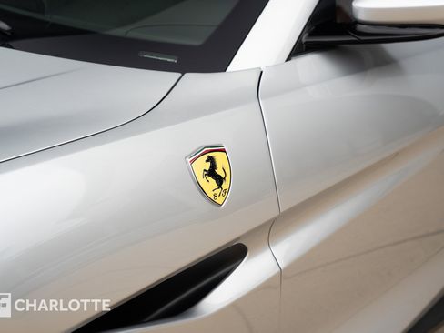 Used 2022 Ferrari Portofino M image 9