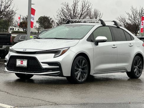 Used 2024 Toyota Corolla SE image 8