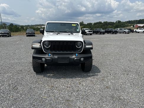 Used 2024 Jeep Wrangler Unlimited AWD/4WD image 9