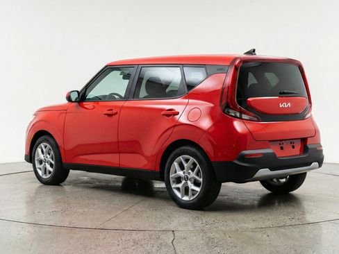 Used 2025 Kia Soul LX w/ LX Technology Package image 6