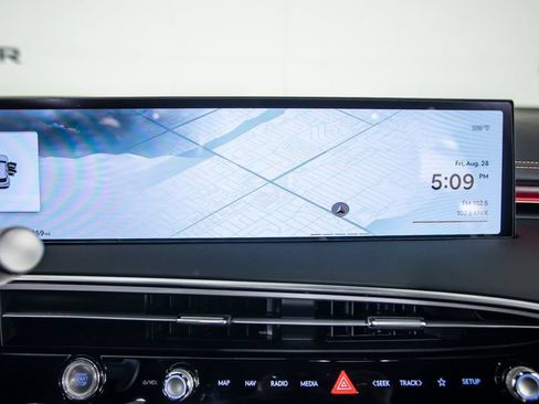 Used 2026 Genesis GV70 2.5T Sport Prestige AWD/4WD image 27