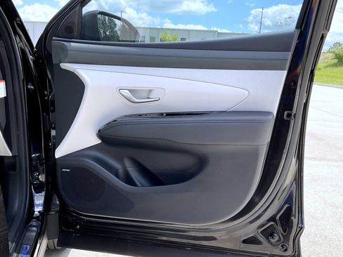 Certified 2025 Hyundai Tucson Limited AWD/4WD image 17