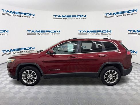 Used 2019 Jeep Cherokee Latitude Plus w/ Comfort/Convenience Group FWD image 2