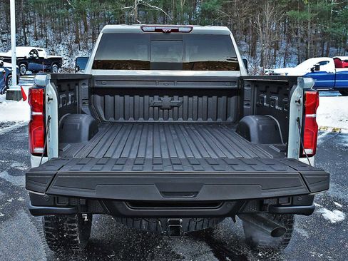 New 2026 Chevrolet Silverado 2500 ZR2 w/ ZR2 Bison Edition image 9