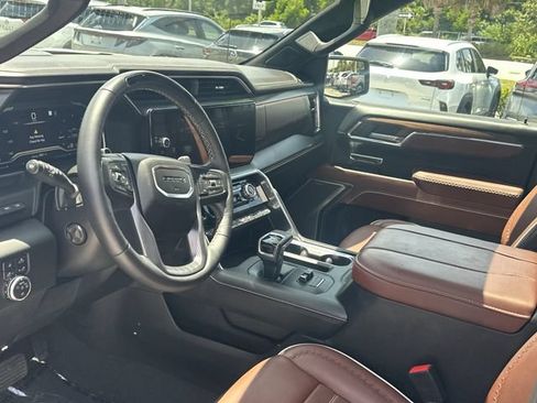 Used 2023 GMC Sierra 1500 Denali Ultimate AWD/4WD image 15