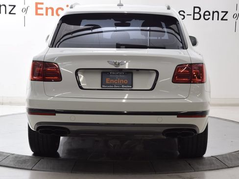 Used 2020 Bentley Bentayga Design Series AWD/4WD image 5