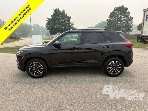 Used 2026 Chevrolet TrailBlazer LT FWD image 3