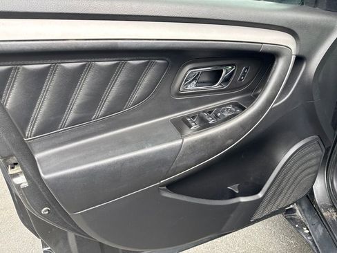 Used 2015 Ford Taurus SEL FWD image 20