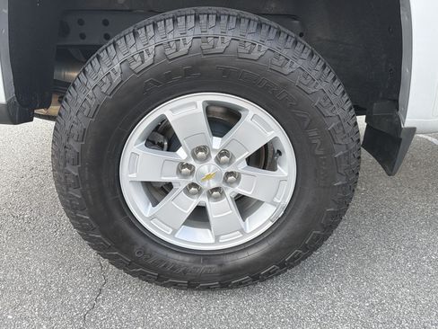 Used 2018 Chevrolet Colorado W/T w/ WT Convenience Package RWD image 19